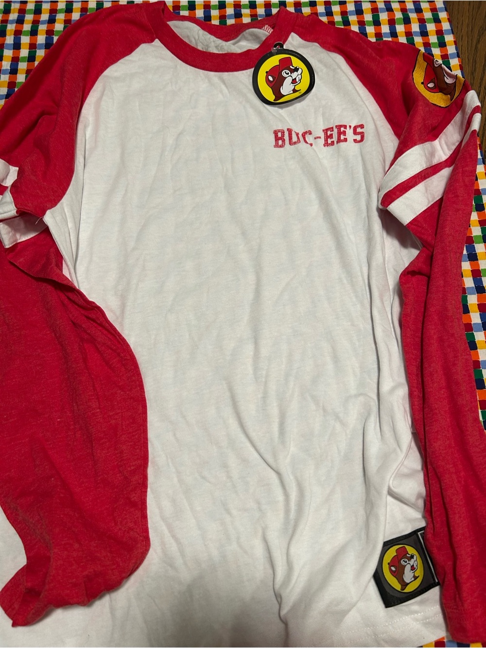 NWT Womens bucces White & Red Raglan Tee M